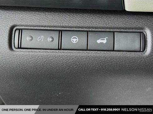 Certified 2024 Nissan Pathfinder SL image 10