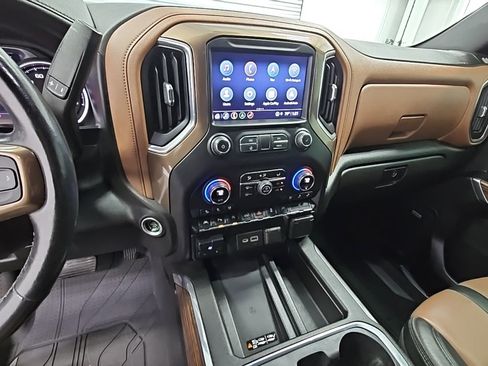 Used 2021 Chevrolet Silverado 1500 High Country w/ Technology Package image 12