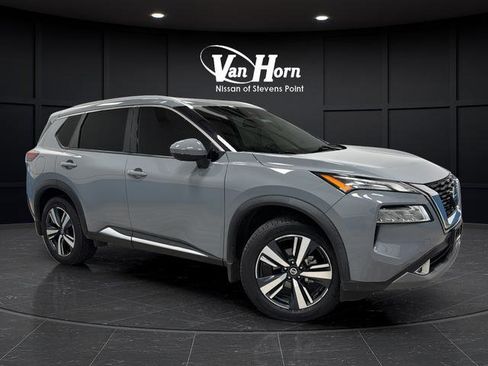 Used 2021 Nissan Rogue SL FWD image 1