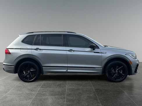 Used 2023 Volkswagen Tiguan SE R-Line FWD image 8