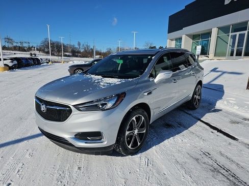 Used 2021 Buick Enclave Essence w/ Sport Touring Edition image 5