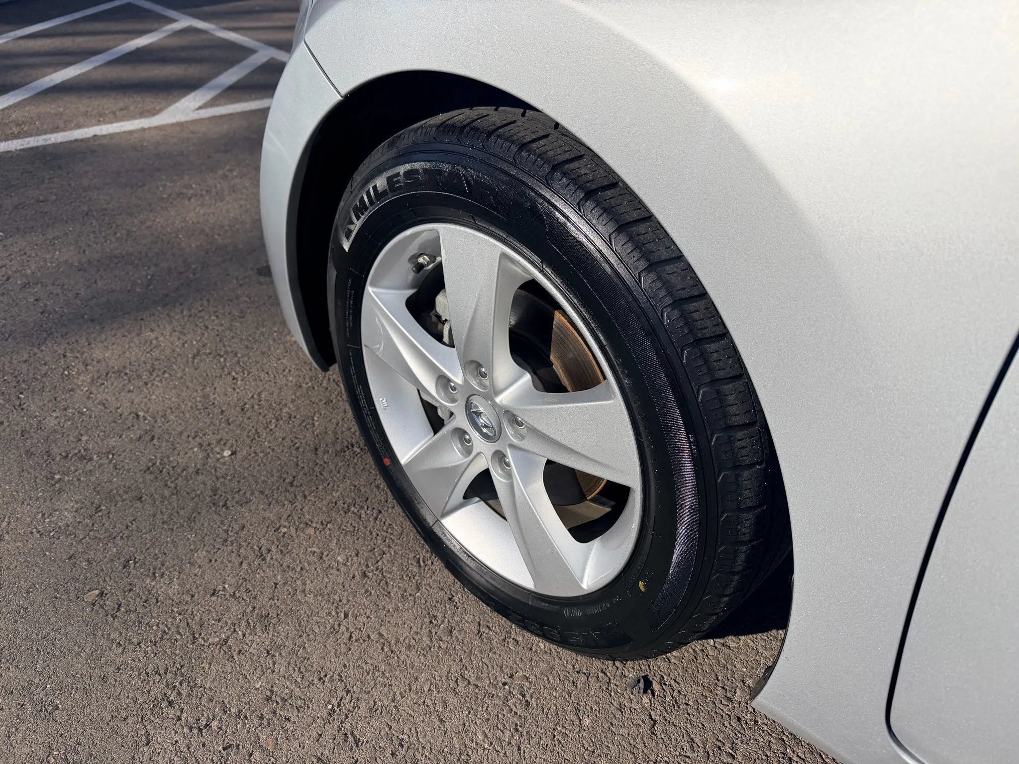 Used 2013 Hyundai Elantra GLS FWD image 9
