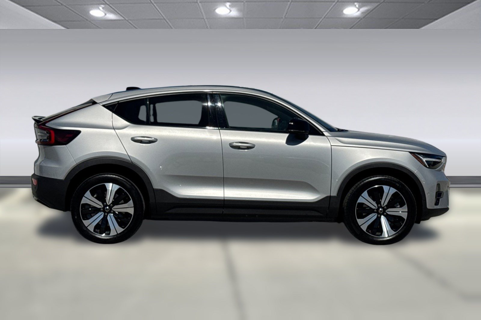 Used 2023 Volvo C40 P8 Recharge Plus AWD/4WD image 8