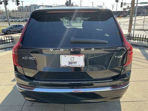 New 2026 Volvo XC90 T8 Plus w/ Protection Package Premier AWD/4WD image 9