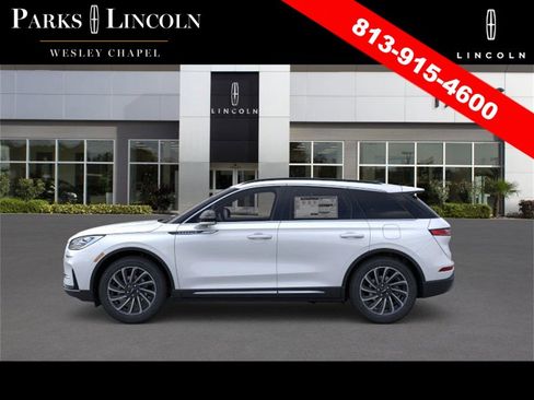 New 2026 Lincoln Corsair Reserve image 3