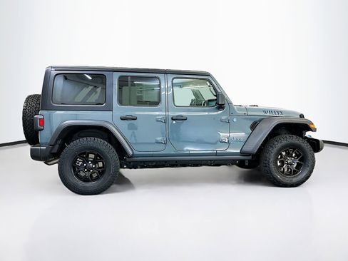 Used 2024 Jeep Wrangler Willys image 10