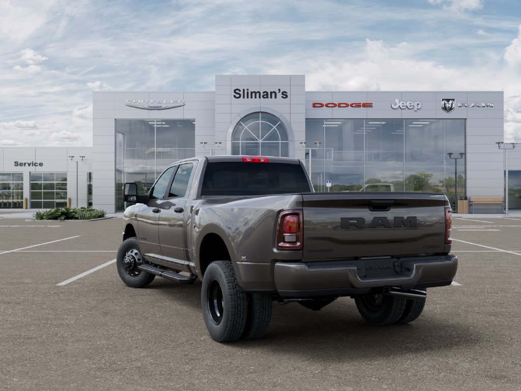 New 2026 RAM 3500 Big Horn AWD/4WD image 4