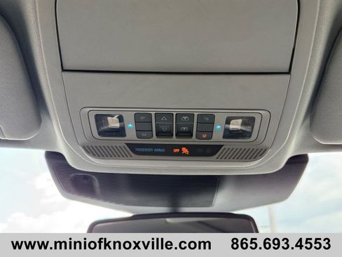 Used 2022 Ford Explorer Limited w/ Equipment Group 301A AWD/4WD image 29