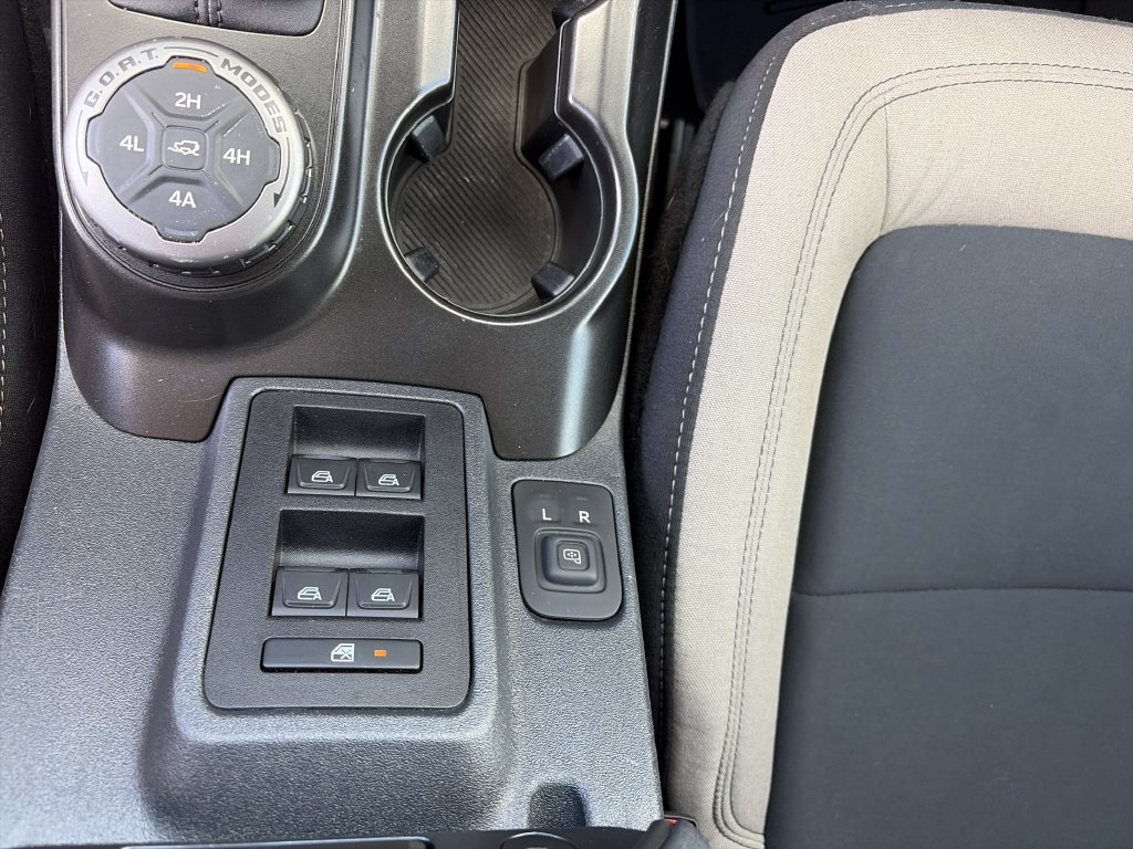 Used 2023 Ford Bronco Big Bend w/ Sasquatch Package AWD/4WD image 27