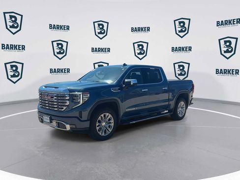 Used 2024 GMC Sierra 1500 Denali w/ Technology Package AWD/4WD image 5