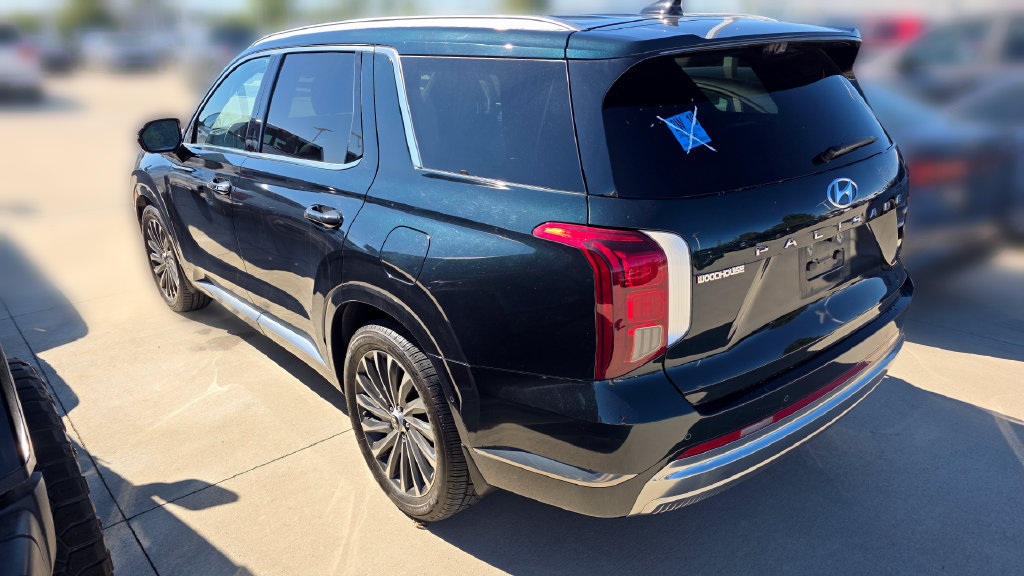 Used 2023 Hyundai Palisade Calligraphy w/ Winter Package AWD/4WD image 2