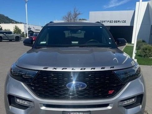 Used 2024 Ford Explorer ST w/ Equipment Group 401A image 2