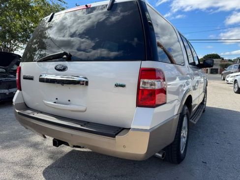 Used 2013 Ford Expedition XLT image 5