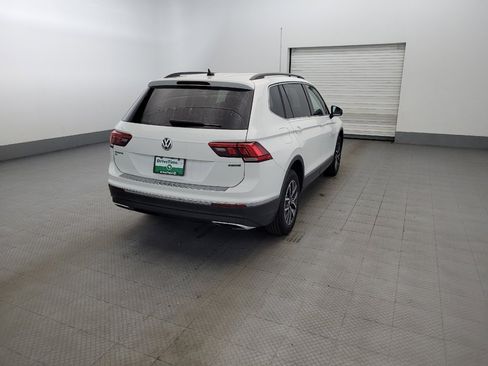 Used 2020 Volkswagen Tiguan SE AWD/4WD image 9