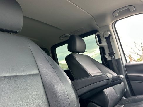 Used 2016 Mercedes-Benz Metris Passenger image 18