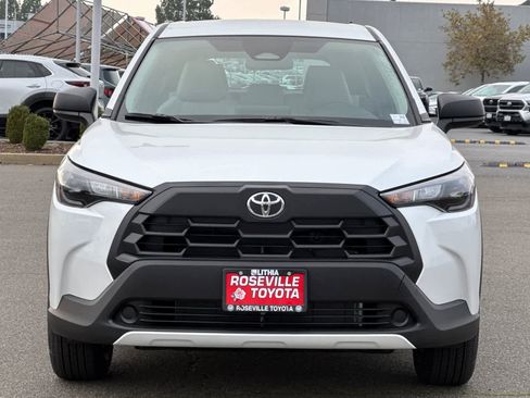 Certified 2026 Toyota Corolla Cross L image 10