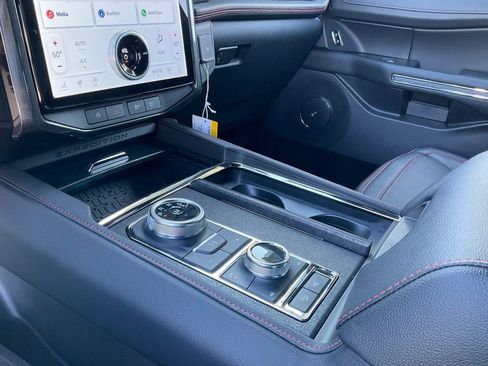 Certified 2024 Ford Expedition Limited image 37