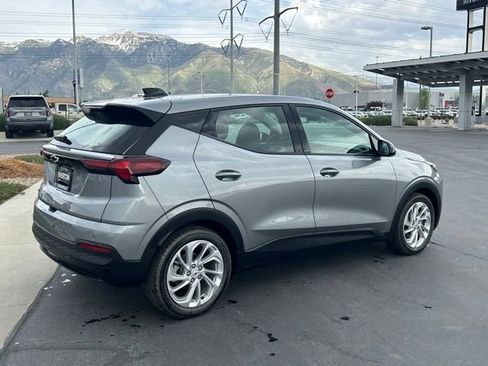 New 2027 Chevrolet Bolt LT w/ Comfort Package FWD image 22