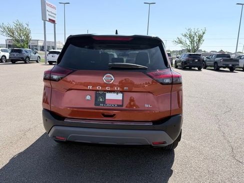 Used 2021 Nissan Rogue SL w/ Premium Package image 7