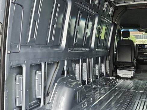 New 2025 Mercedes-Benz Sprinter 2500 image 32