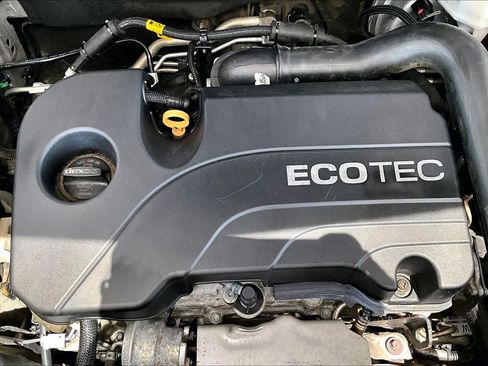 Used 2020 Chevrolet Equinox LT FWD image 32