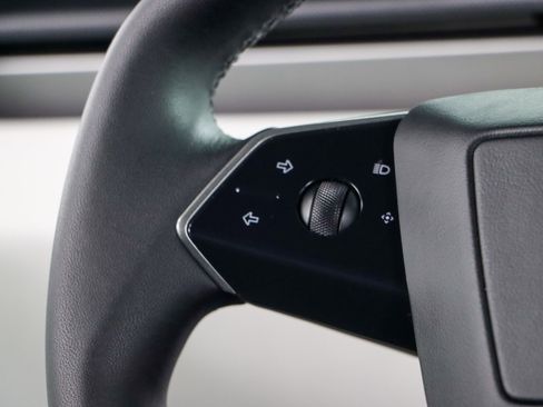 Used 2024 Tesla Cybertruck AWD Crew Cab image 13