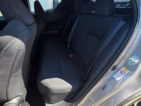 Used 2018 Toyota C-HR XLE FWD image 9