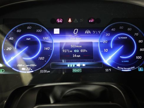 Used 2023 Mercedes-Benz EQS 580 4MATIC SUV image 17
