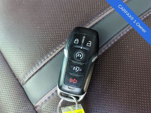 Used 2015 Ford F150 Platinum w/ Equipment Group 701A Luxury image 40