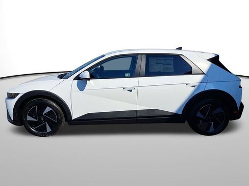 New 2025 Hyundai Ioniq 5 SE image 9