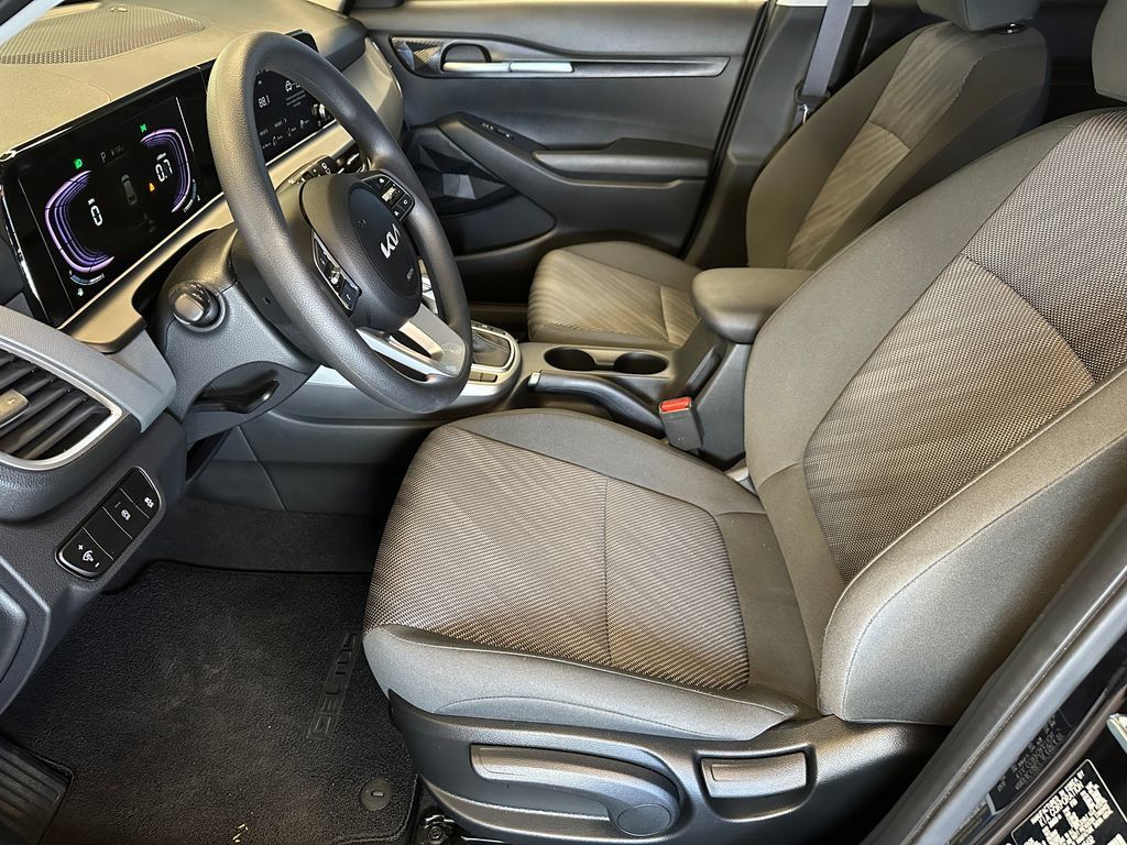 Used 2026 Kia Seltos LX FWD image 20