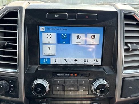 Used 2016 Ford F150 Platinum w/ Max Trailer Tow Package AWD/4WD image 17