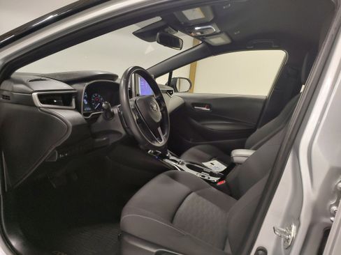 Used 2023 Toyota Corolla SE w/ SE Premium Package image 10