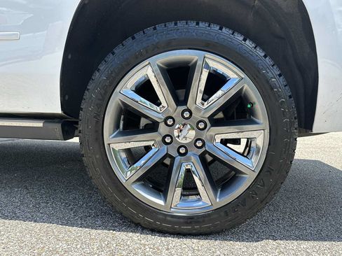 Used 2019 Chevrolet Tahoe Premier AWD/4WD image 14