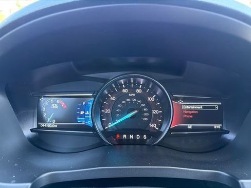 Used 2018 Ford Explorer XLT w/ Equipment Group 202A FWD image 7