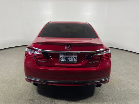 Used 2017 Honda Accord Sport image 4