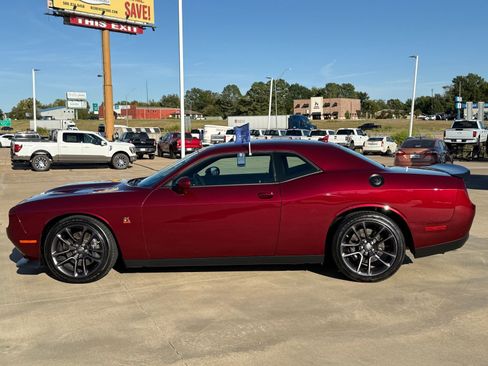 Used 2023 Dodge Challenger R/T Scat Pack w/ Plus Package image 8