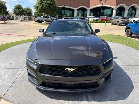 Used 2024 Ford Mustang Coupe RWD image 2