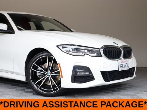 Used 2022 BMW 330i Sedan w/ M Sport Package RWD image 3