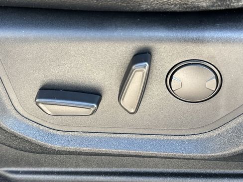 Used 2019 Ford F150 Lariat w/ Equipment Group 502A Luxury image 19