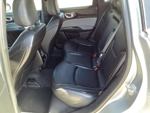 Used 2024 Jeep Compass Latitude image 13