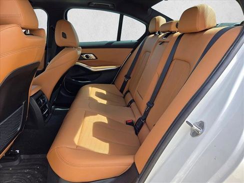 Used 2023 BMW 330i Sedan w/ Premium Package image 18