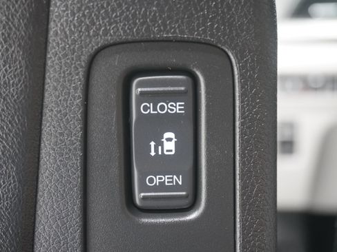 Used 2019 Honda Odyssey Touring image 16
