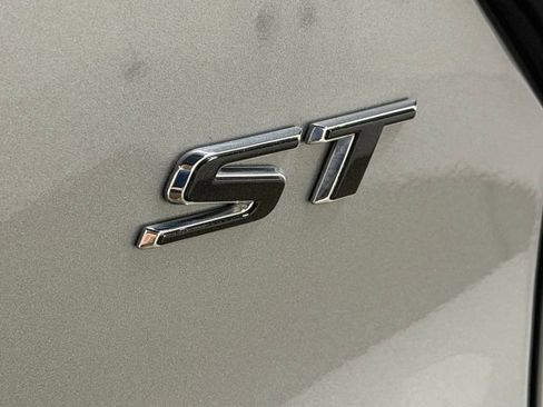 Certified 2024 Buick Encore GX Sport Touring w/ Advanced Technology Package FWD image 12