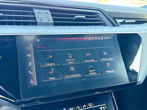 Certified 2024 Audi Q8 e-tron Premium Plus w/ Premium Plus Package image 30