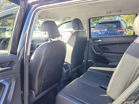 Used 2022 Volkswagen Tiguan SE image 14
