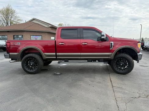 Used 2017 Ford F250 Lariat w/ Lariat Ultimate Package AWD/4WD image 6
