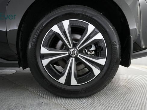 Used 2024 Toyota bZ4X XLE w/ Weather Package image 17