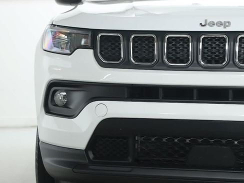 Used 2024 Jeep Compass Latitude AWD/4WD image 6
