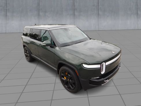 Used 2023 Rivian R1S Adventure Quad AWD/4WD image 2